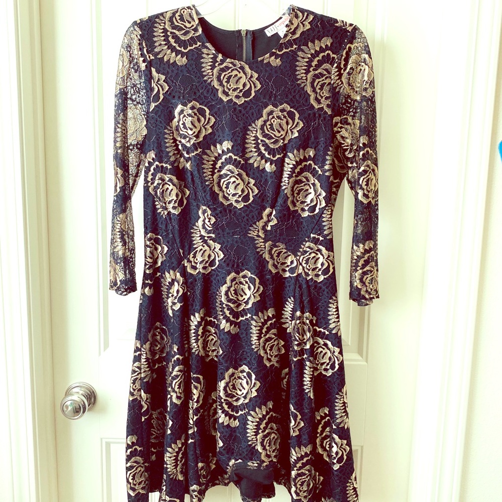 Three quarter sleeve dress